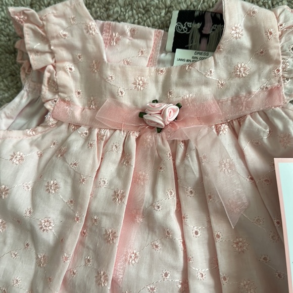 Fabiola Eyelet Set